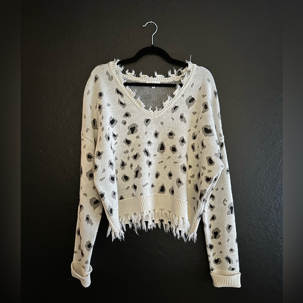 Snow leopard crop sweater